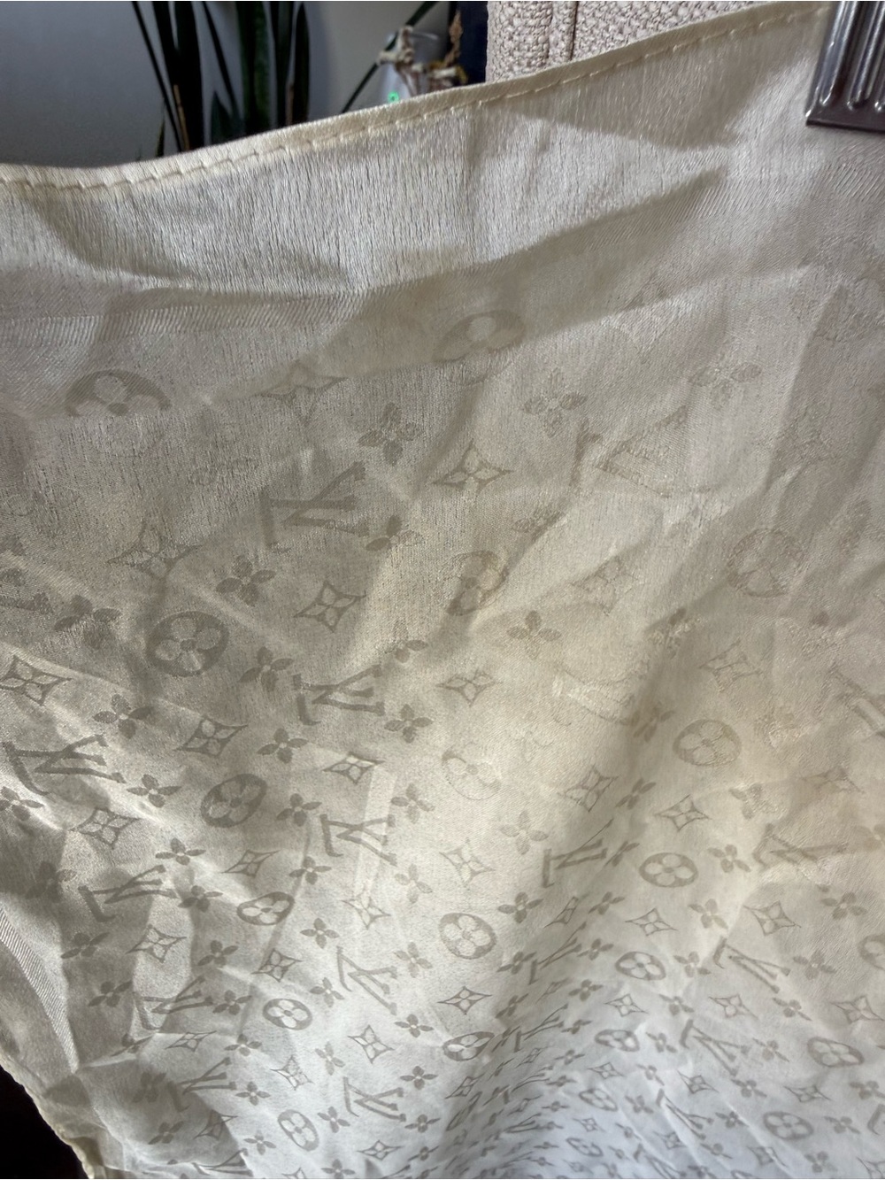 Louis Vuitton Vintage Monogram 100% Silk Scarf Wrap Ivory Cream - Picture 6 of 11